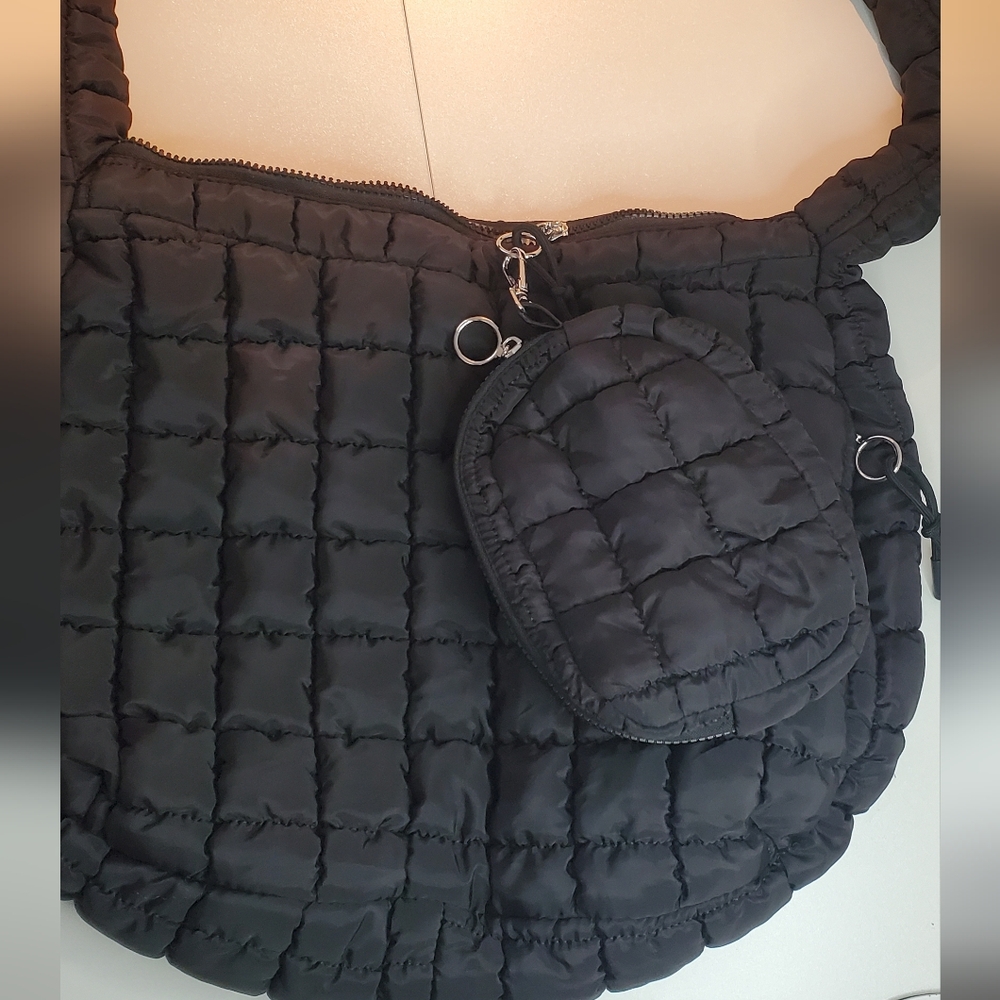 Stylish Black Quilted Women's Bag With Detachable Make-up Bag